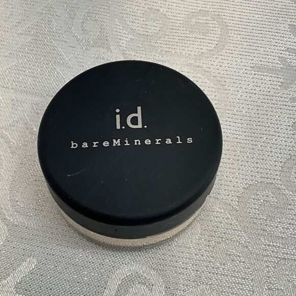BareMinerals i.d. Foundation SPF 15 Light 0.07 Oz/2g Mineral Makeup - Picture 1 of 3